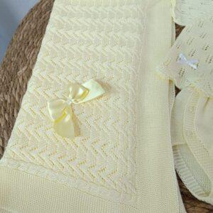 Toquilla risi en amarillo